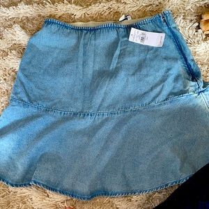 Small never worn denim skirt, AE